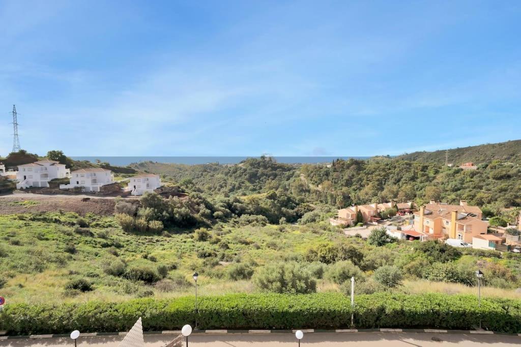 Duplex Con Vistas Al Mar, Piscina Y Gimnasio - Las Abejeras 226 Estepona Luaran gambar